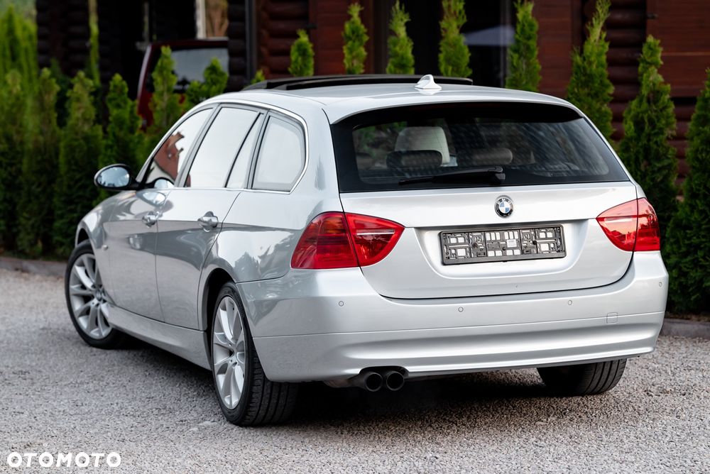BMW Seria 3 330xi - 8