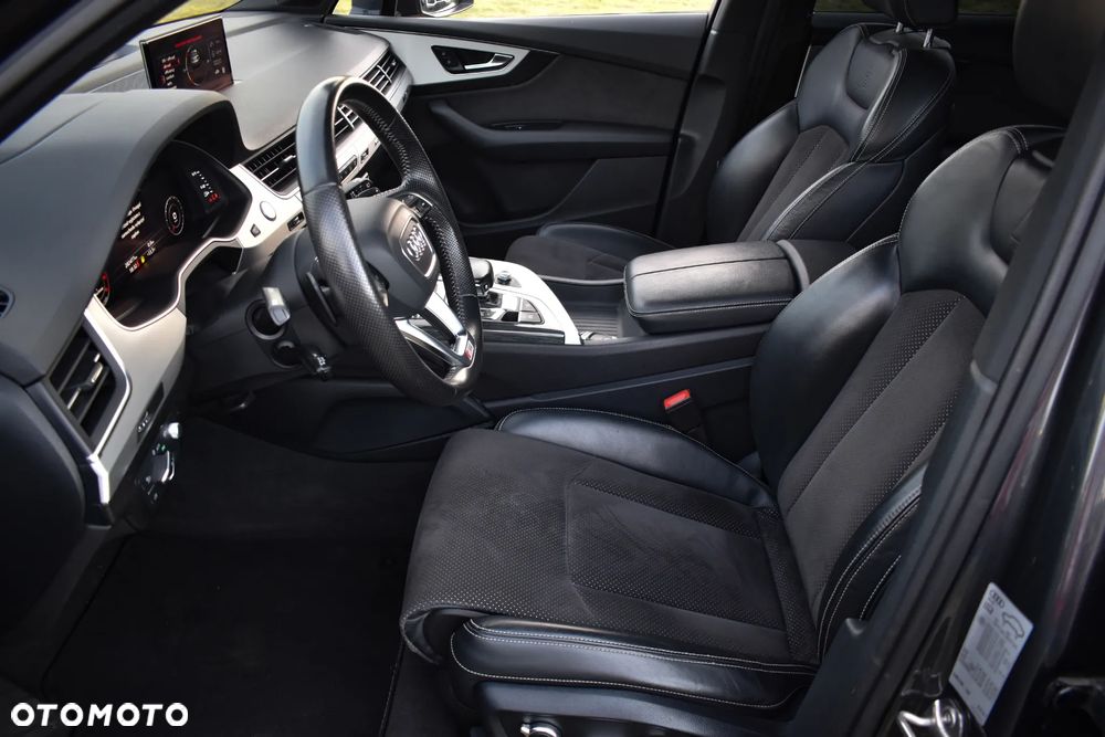 Audi Q7 - 9