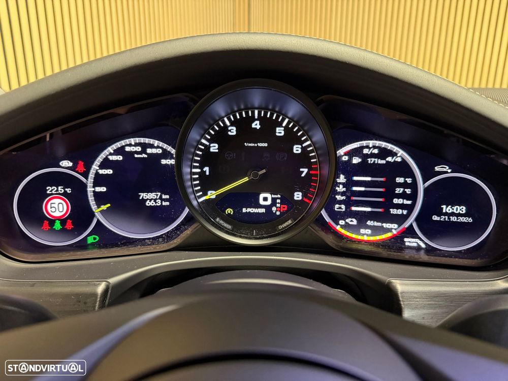 Porsche Panamera 4 E-Hybrid Platinum Edition com PDLS - 15