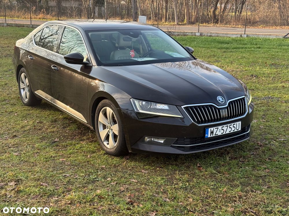 Skoda Superb 2.0 TDI L&K DSG - 1