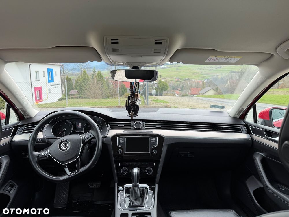 Volkswagen Passat 2.0 TDI SCR 4Mot DSG Highline - 9