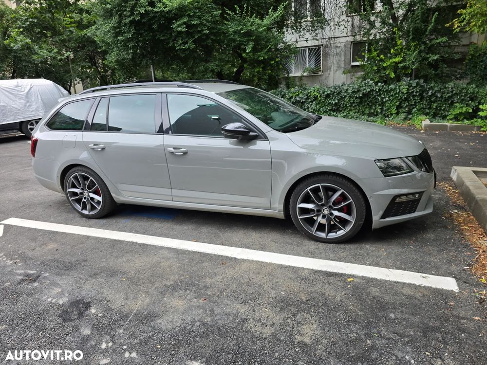 Skoda Octavia Combi Diesel 2.0 TDI 4X4 DSG RS - 11