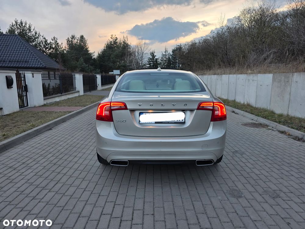 Volvo S60 D4 Geartronic Summum - 7