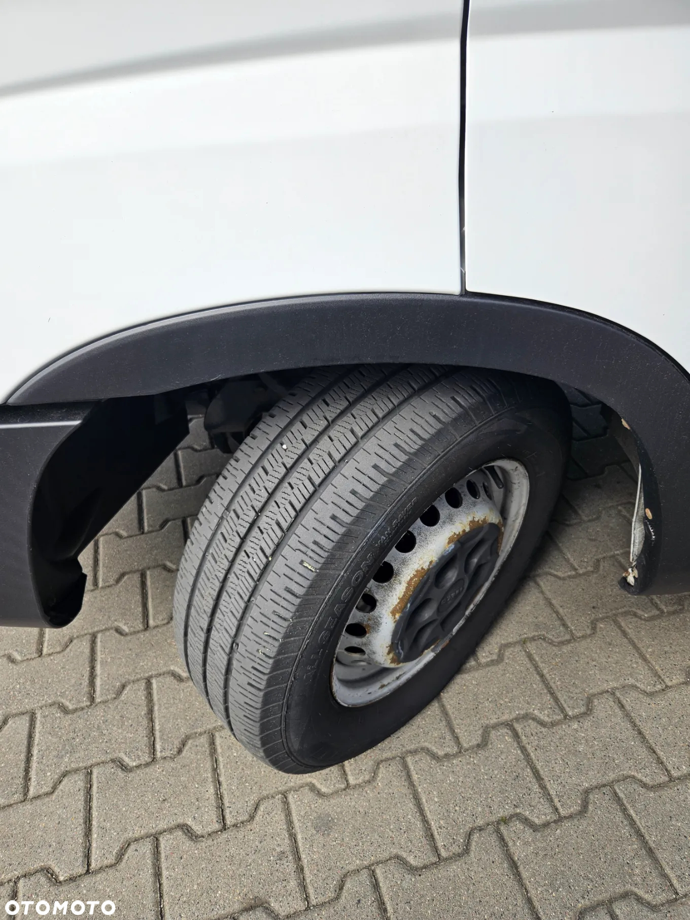 Iveco 35S15V - 12