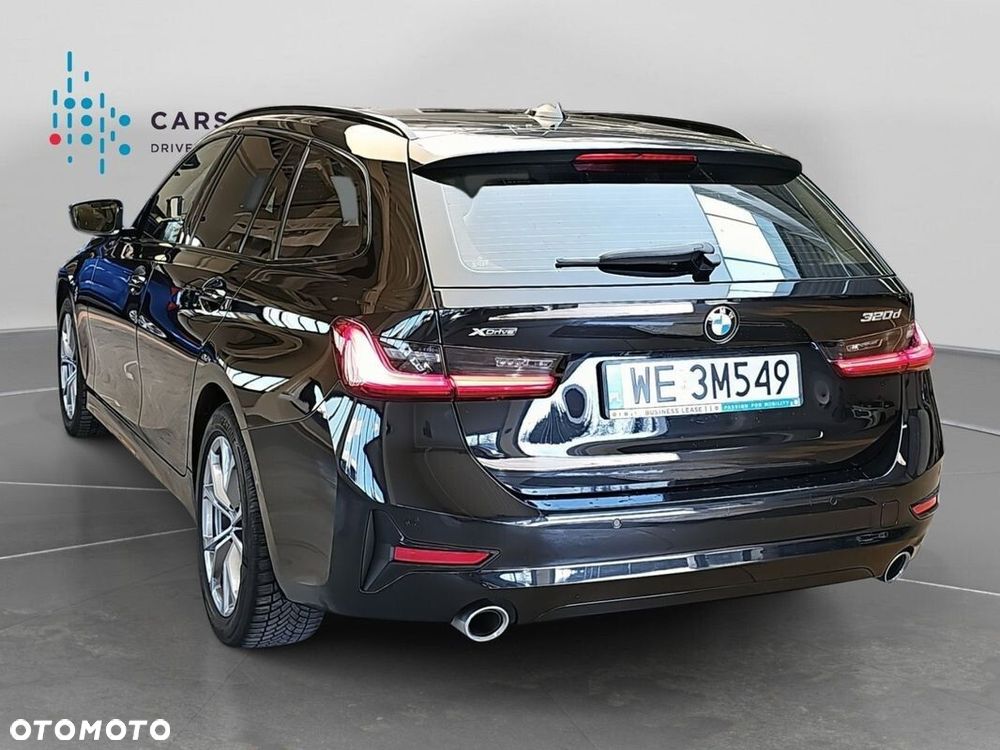 BMW Seria 3 320d xDrive Sport Line - 3