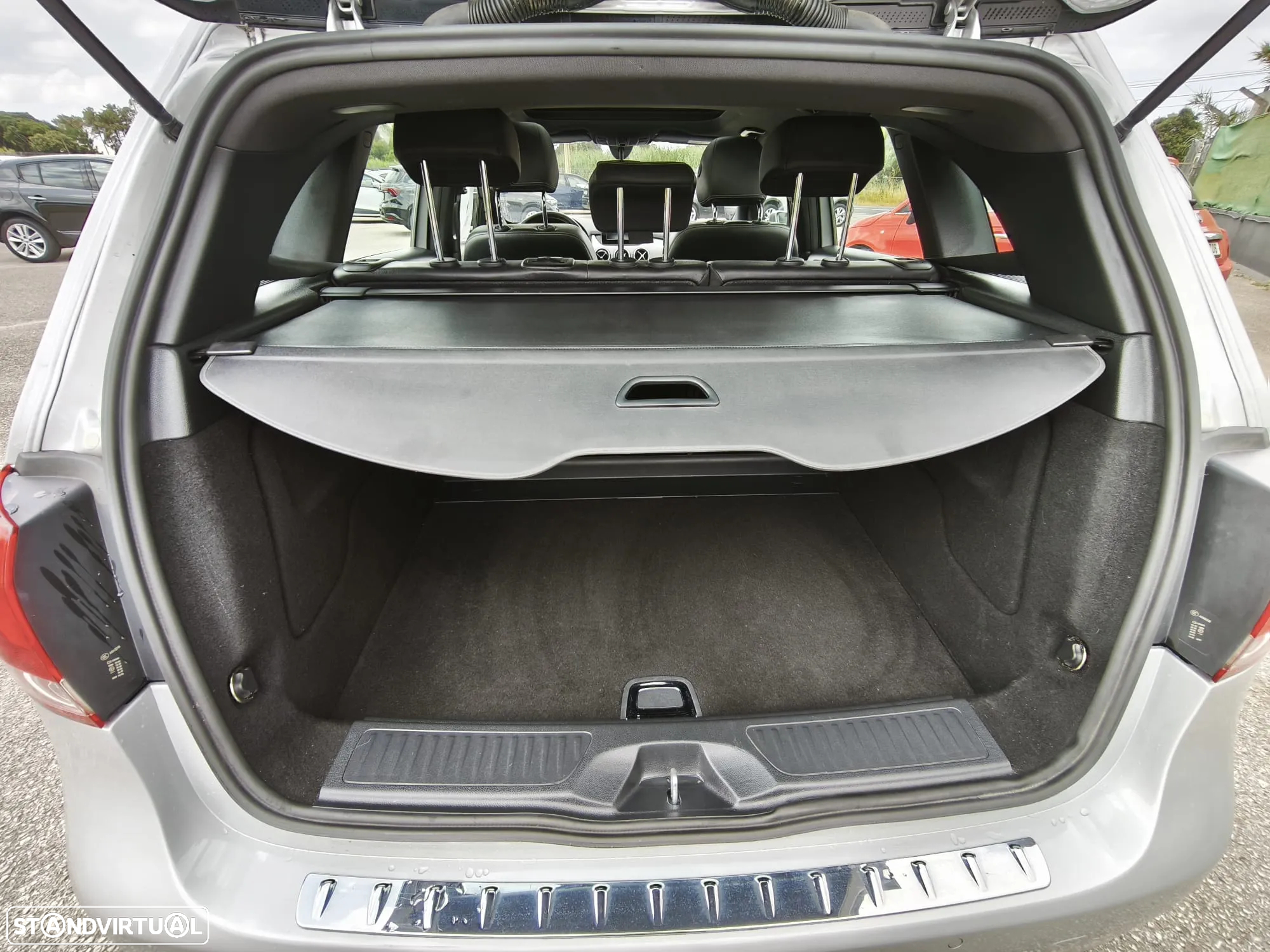 Mercedes-Benz B 200 d Urban - 16