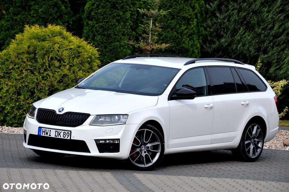 Skoda Octavia Combi 2.0 TDI DSG RS - 1