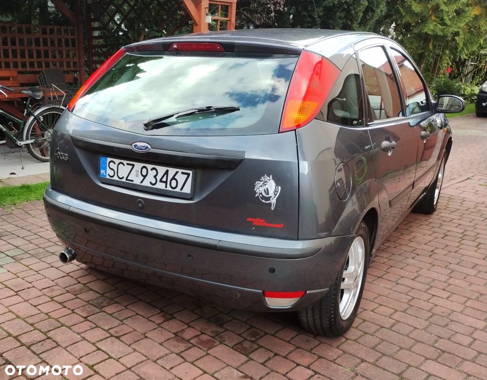 Ford Focus 1.6 16V Trend - 10