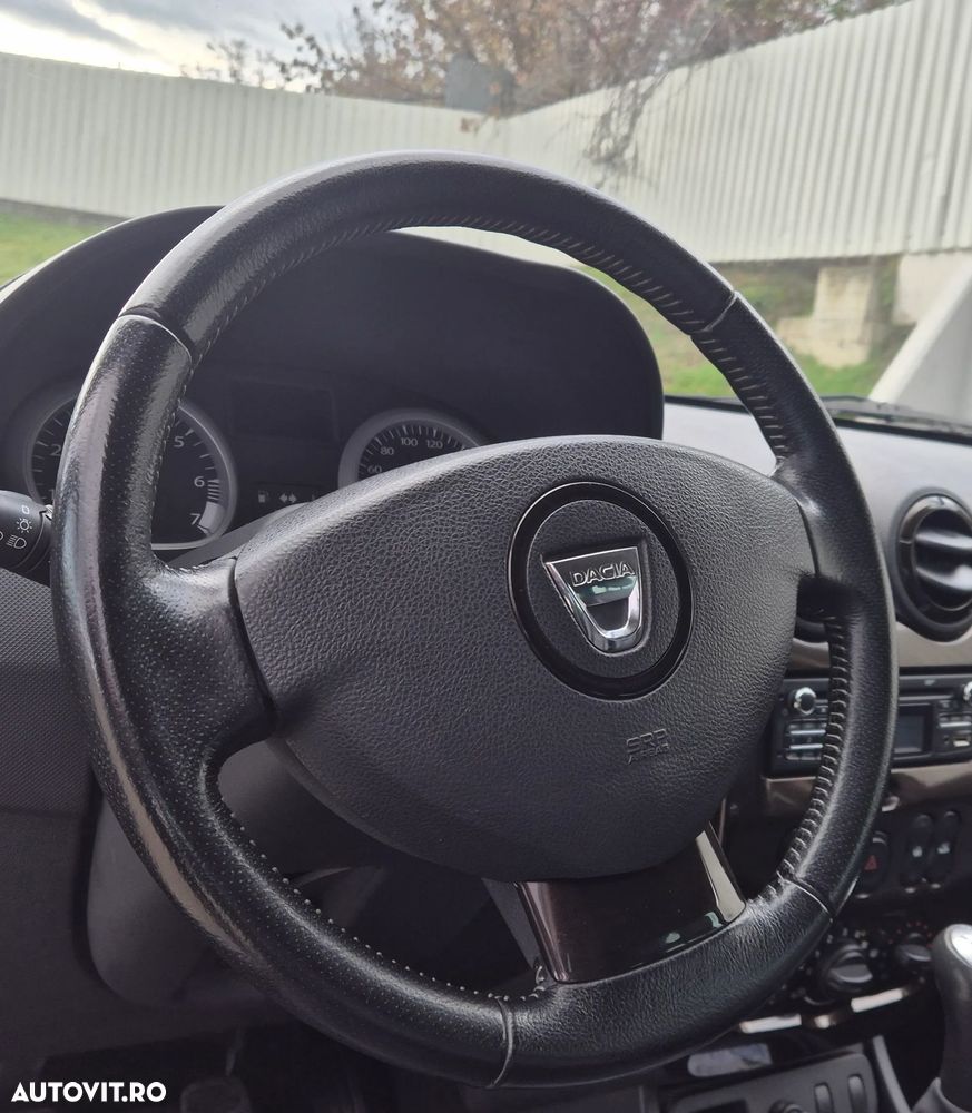 Dacia Duster 1.6 4x2 Laureate - 14