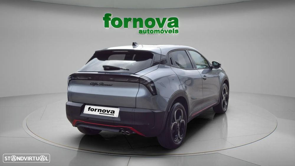 Alfa Romeo Junior 1.2 Sport Speciale eDCT6 - 6