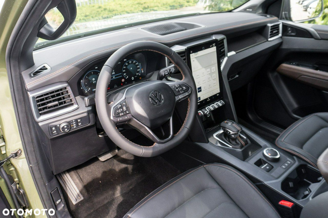 Volkswagen Amarok - 10