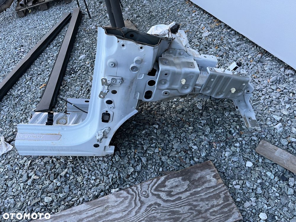 Ćwiartka prawa próg słupek fartuch Renault Captur II - 1