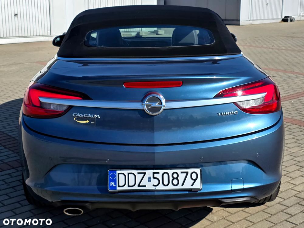 Opel Astra 2.0 T Cosmo - 11