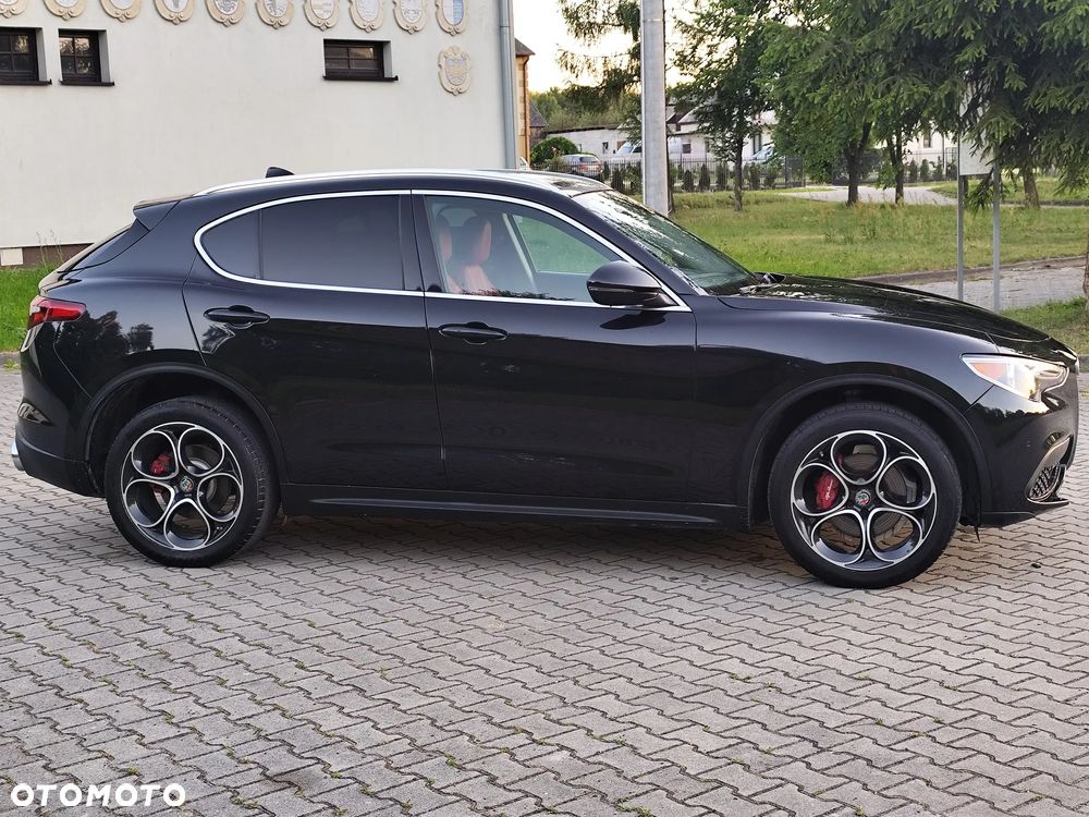 Alfa Romeo Stelvio 2.0 Turbo 16V AT8-Q4 Tributo Italiano - 4