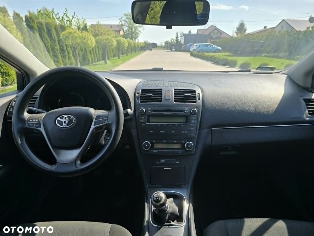Toyota Avensis 2.0 D-4D 2010 - 11
