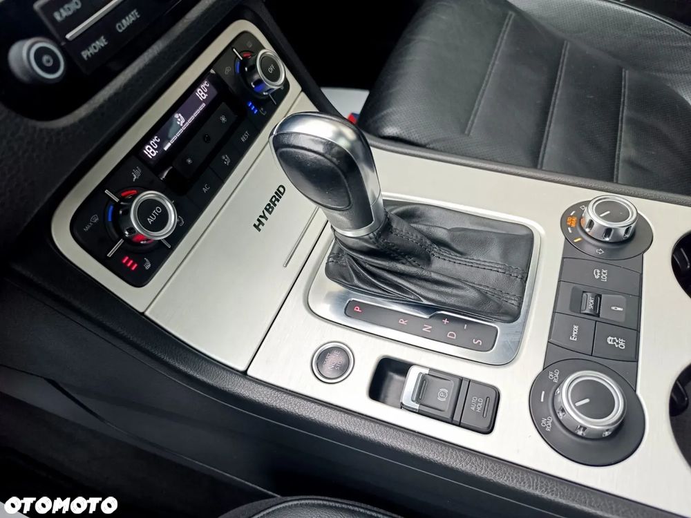 Volkswagen Touareg - 30
