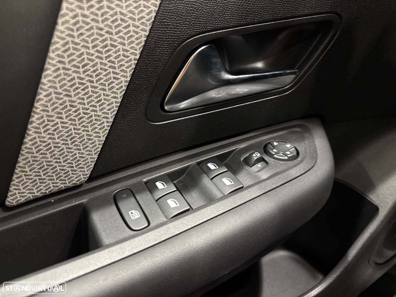 Citroën e-C4 50 kWh Shine - 20