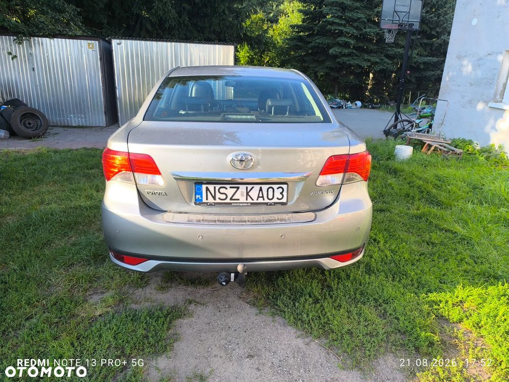 Toyota Avensis 1.8 Premium - 3