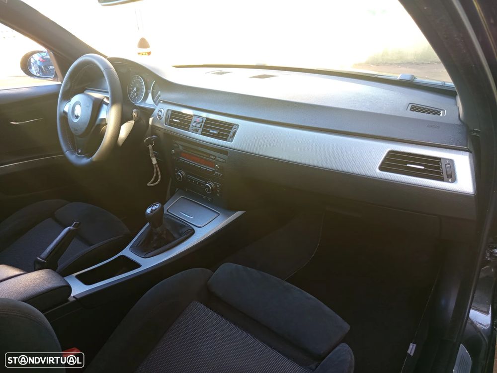 BMW 318 d DPF Edition Sport - 31