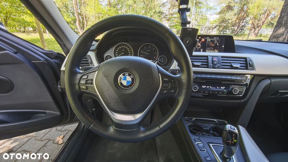BMW Seria 3 320d Efficient Dynamics Edition - 13