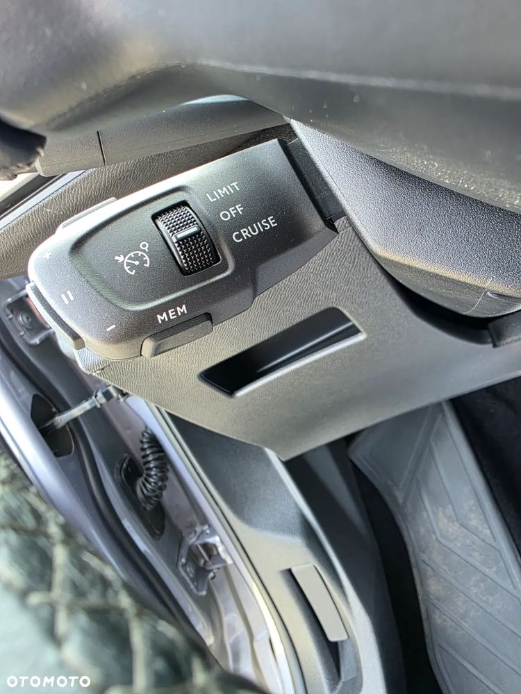 Peugeot 5008 - 13