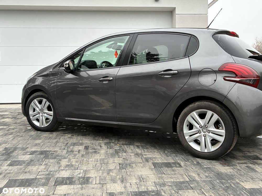 Peugeot 208 - 2