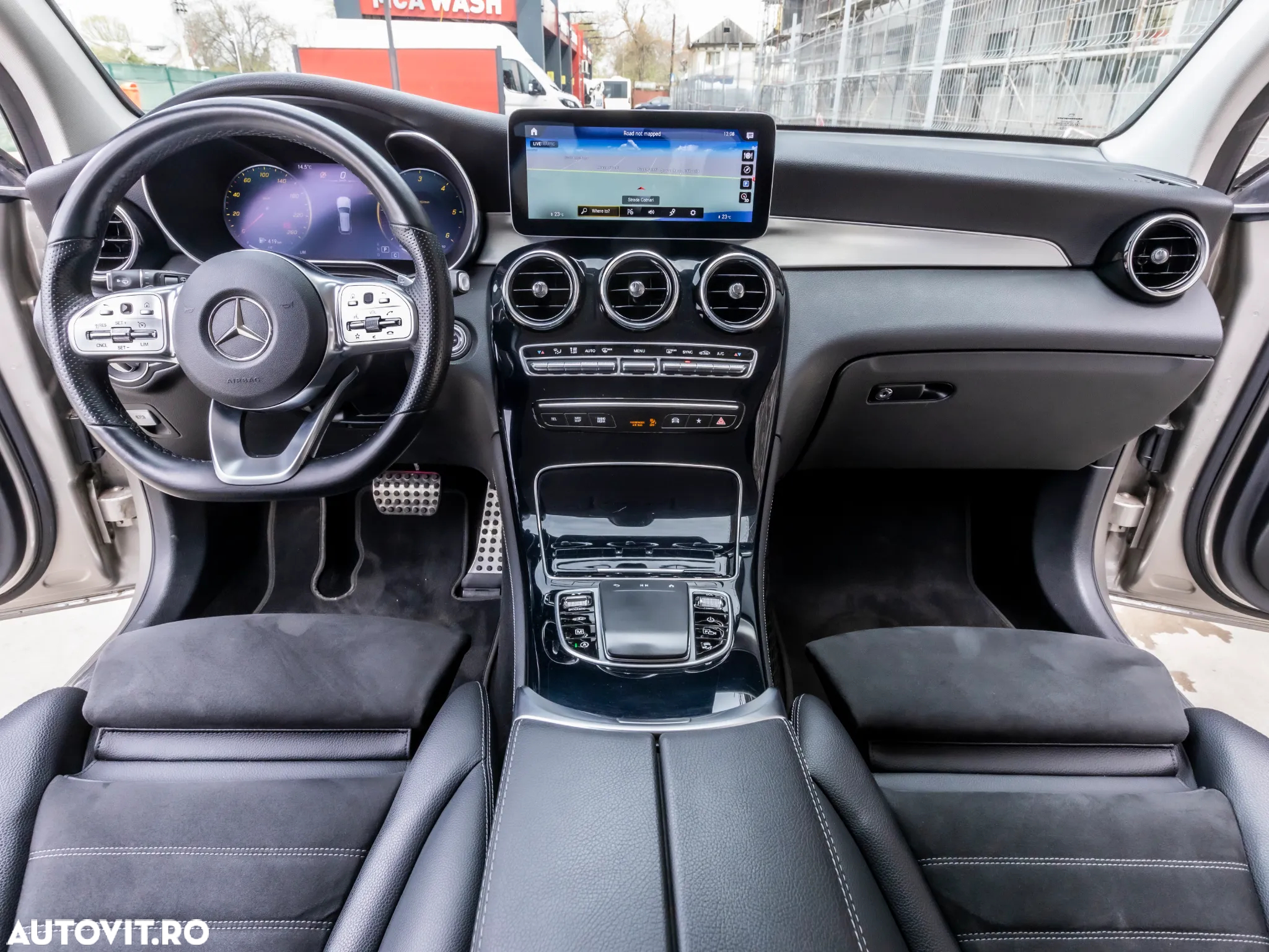 Mercedes-Benz GLC 200 d 4Matic 9G-TRONIC AMG Line - 16