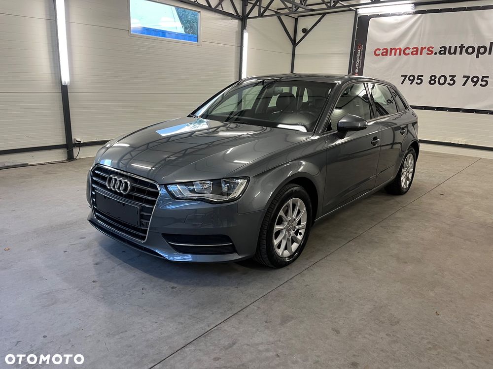 Audi A3 Sportback - 1