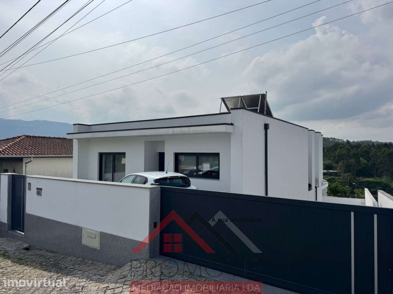 Moradia T3 SEMI NOVA Santo Tirso