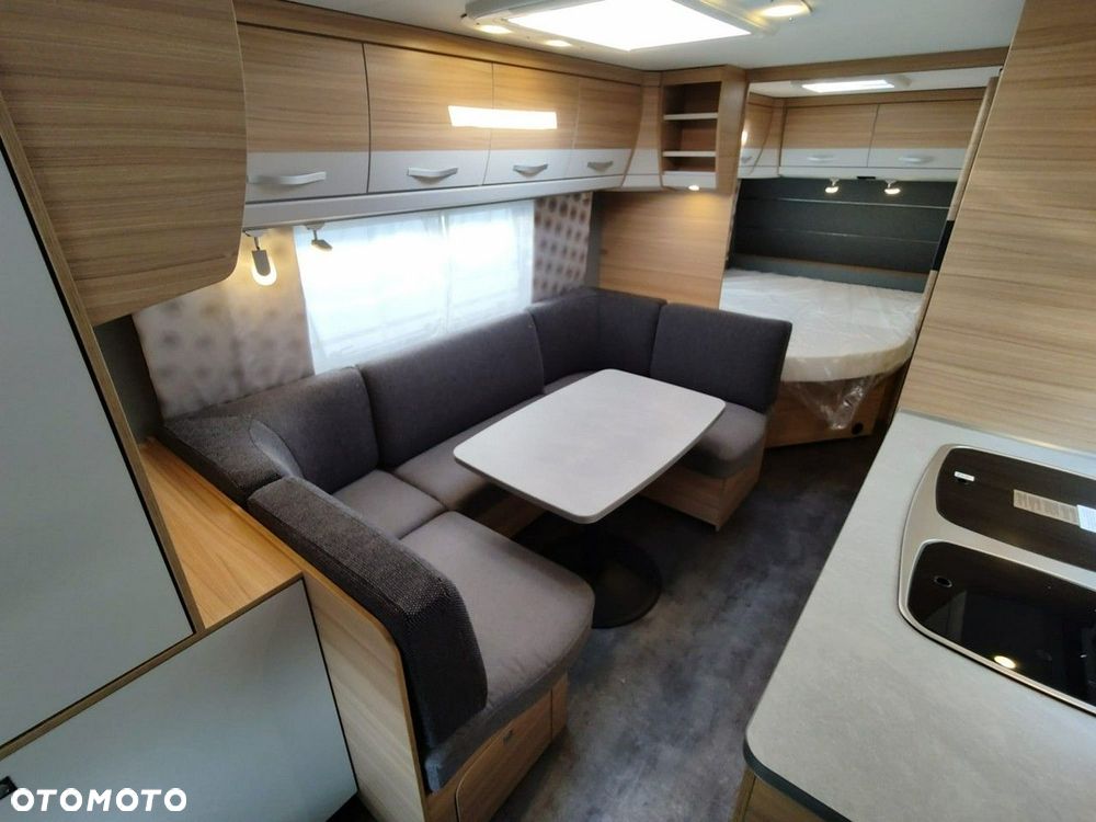 Dethleffs Camper 560 FMK - 8