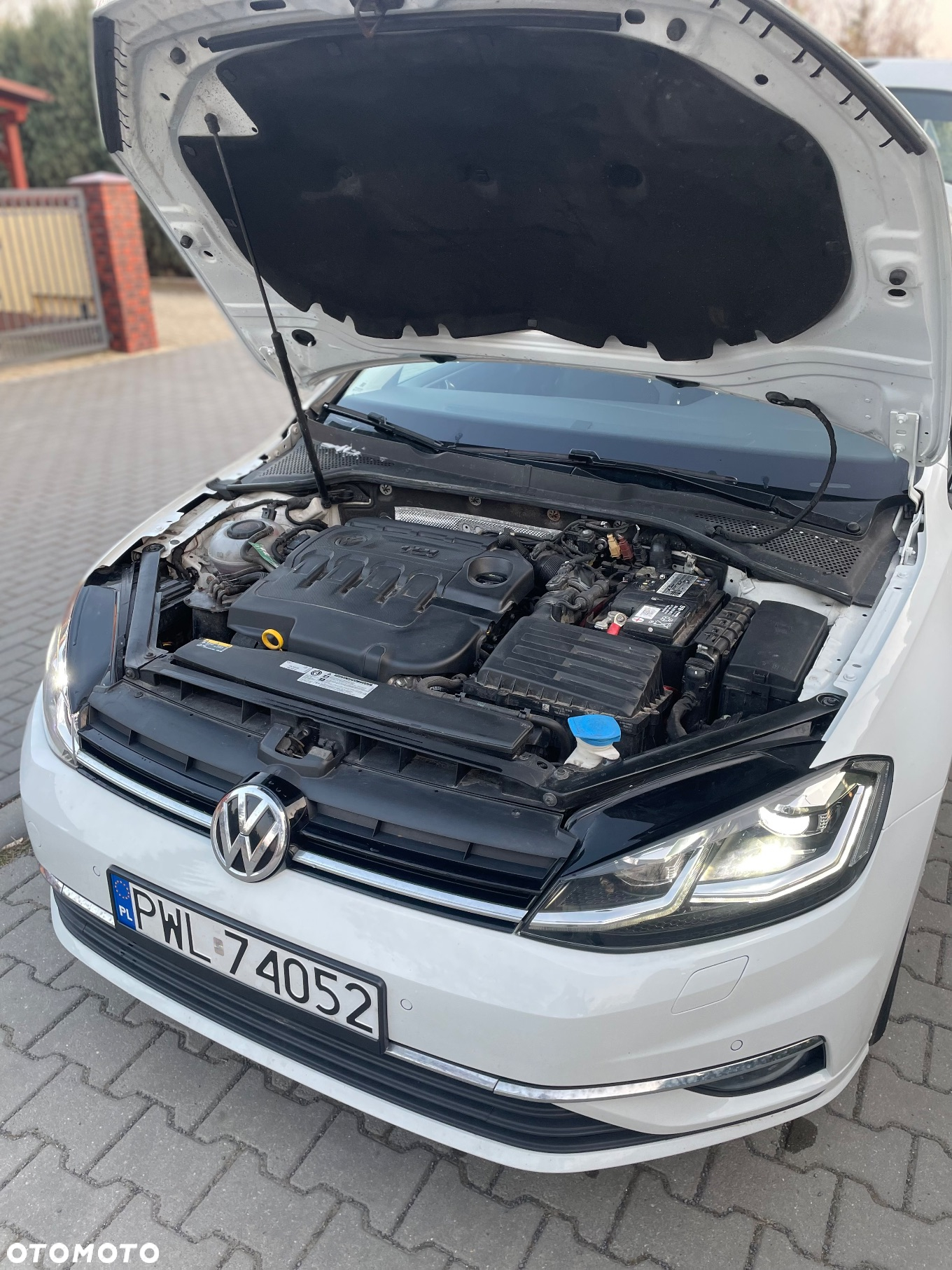 Volkswagen Golf 1.6 TDI BlueMotion Technology Comfortline - 22