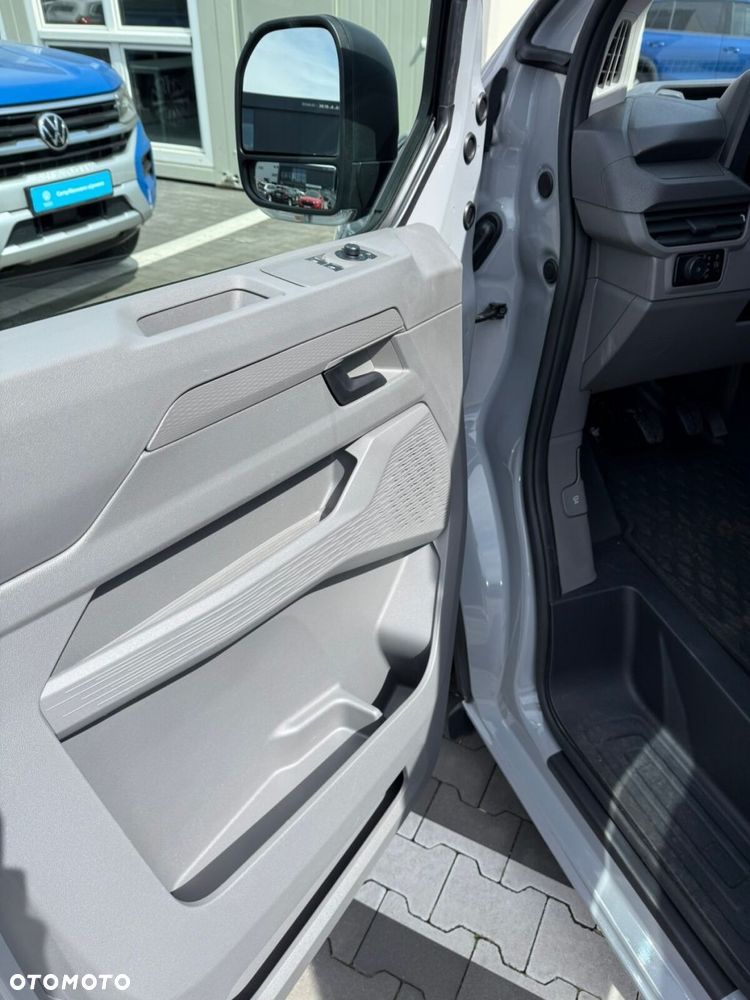 Volkswagen Transporter - 12