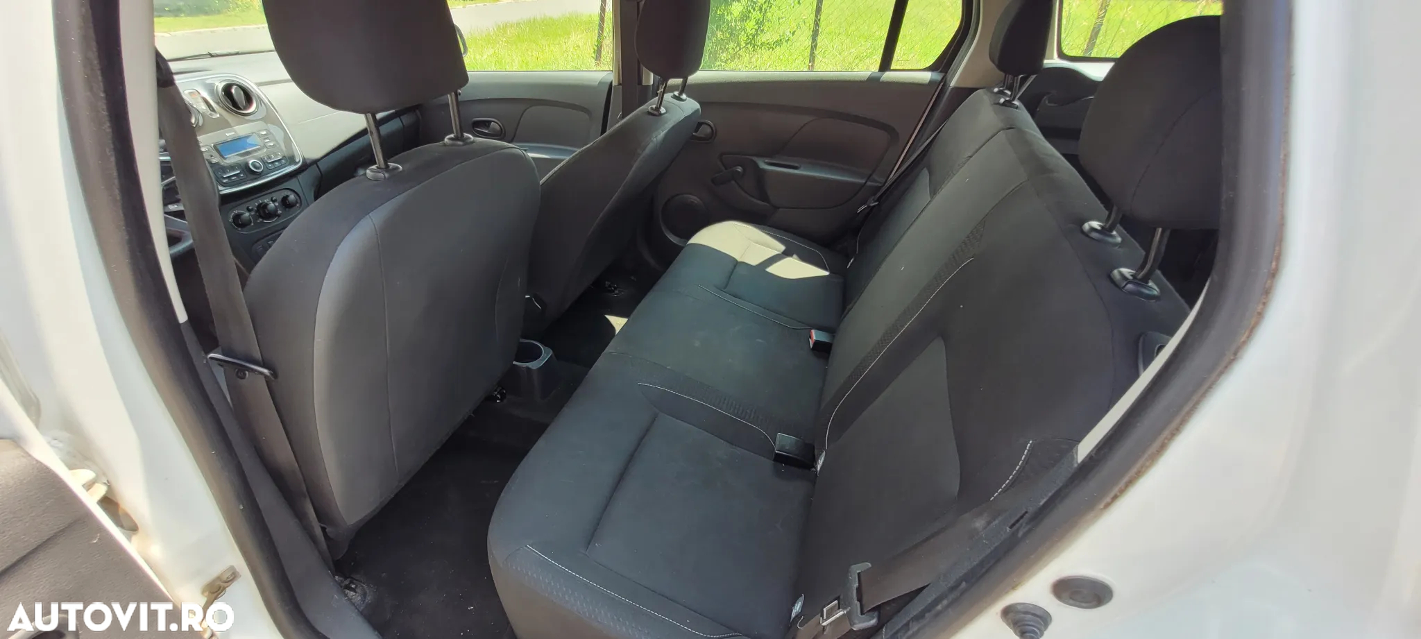 Dacia Logan 0.9 TCe Laureate - 18