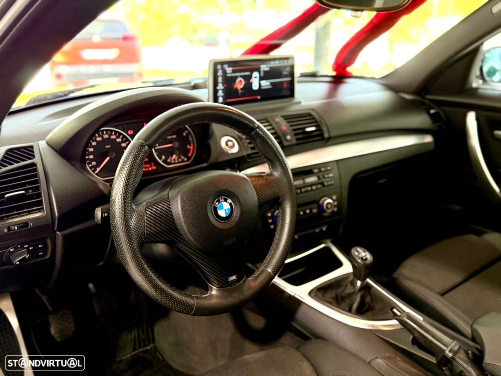 BMW 118 d Pack M - 8