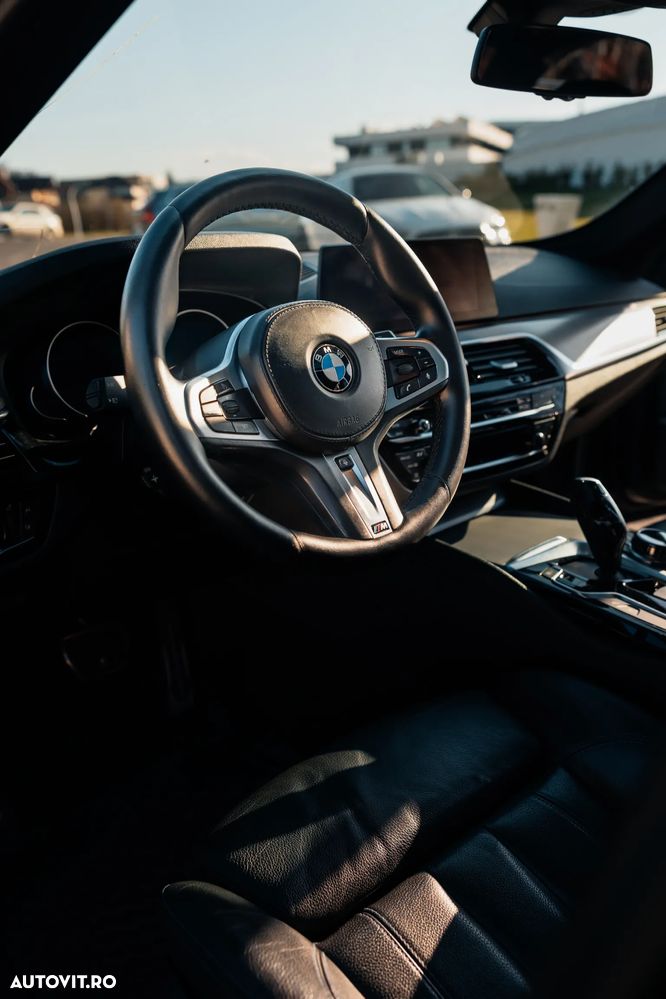 BMW Seria 5 530i xDrive Aut. M Sport Edition - 7