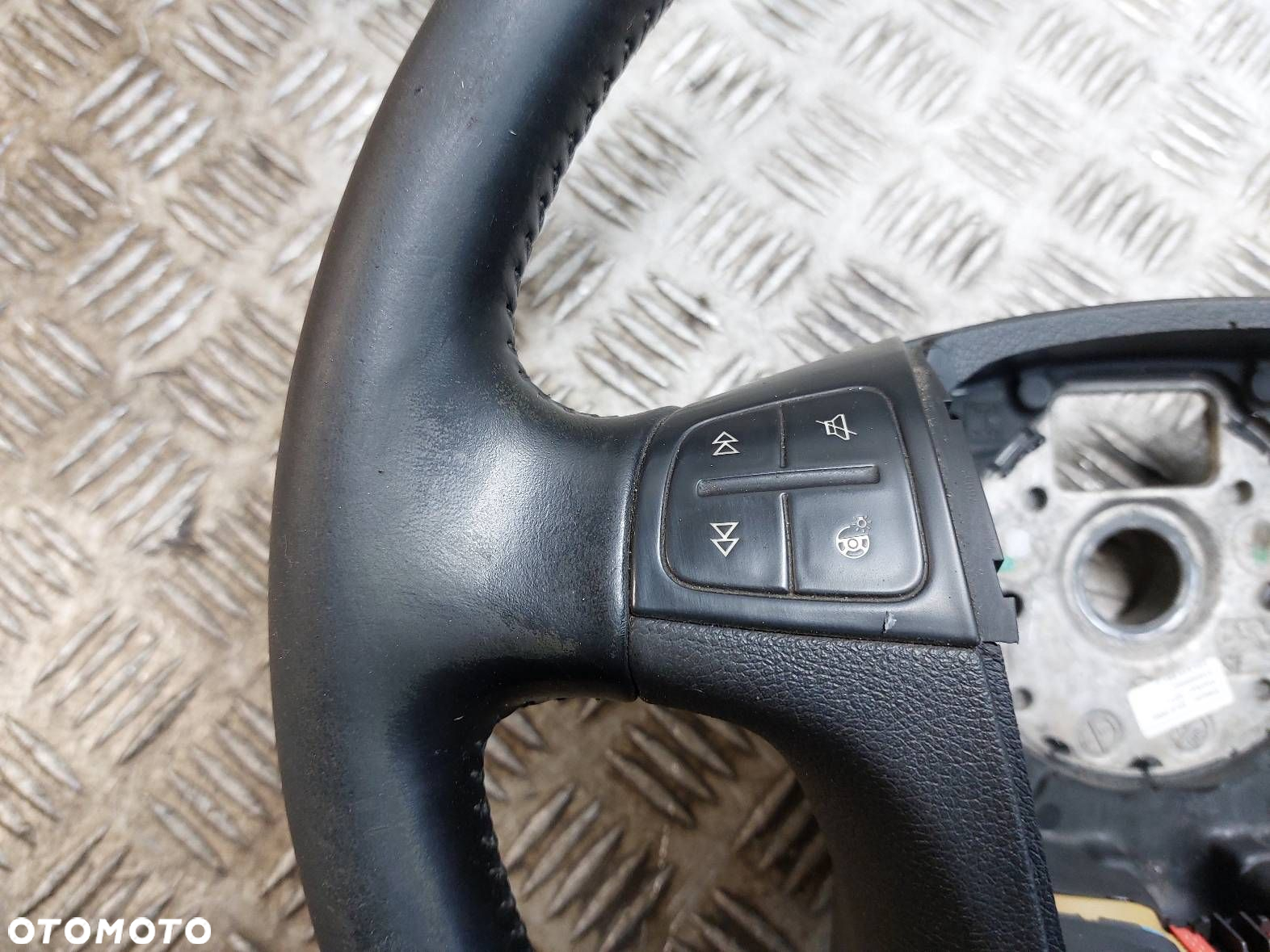 KIEROWNICA SKODA OCTAVIA II 1Z0419091J 1Z0959538 1Z0959537 1P0959542 - 3