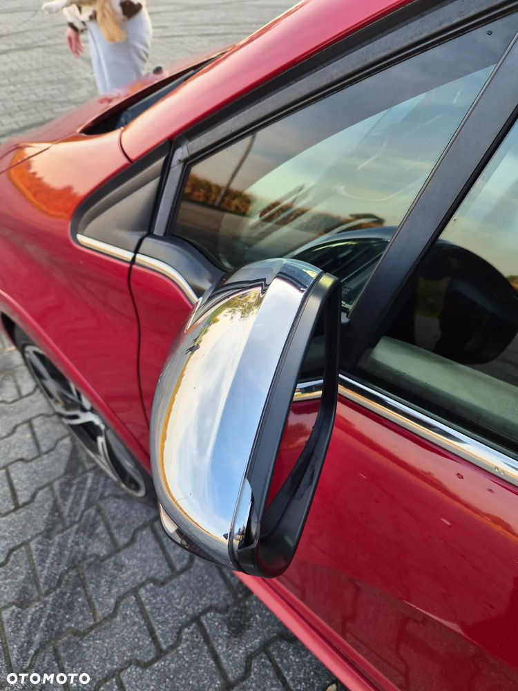 Peugeot 208 1.6 THP GTi - 12