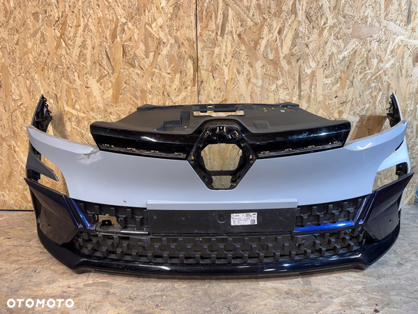 Zderzak przód renault megane e tech