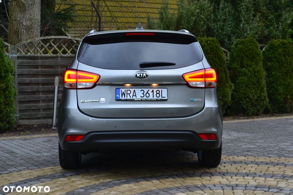 Kia Carens 1.7 CRDi Business Line 7os 7DCT - 11
