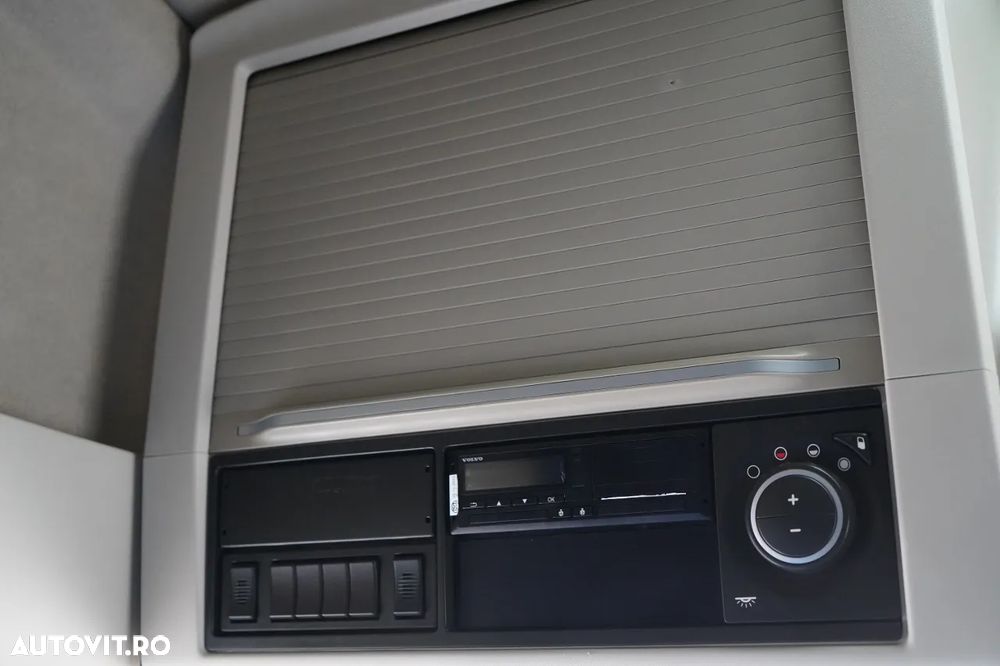 Volvo FH 460 / SOLO / I-SAVE / I-PARK COOL / PUNTE DE DIRECȚIE ȘI RIDICABILĂ / 2021 - 32