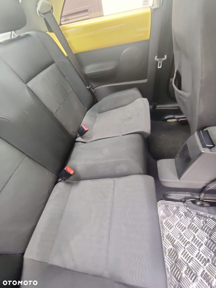 Volkswagen New Beetle 1.4 - 10