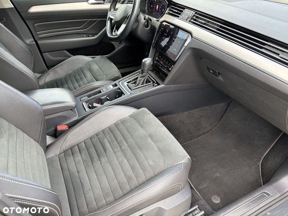 Volkswagen Passat - 28