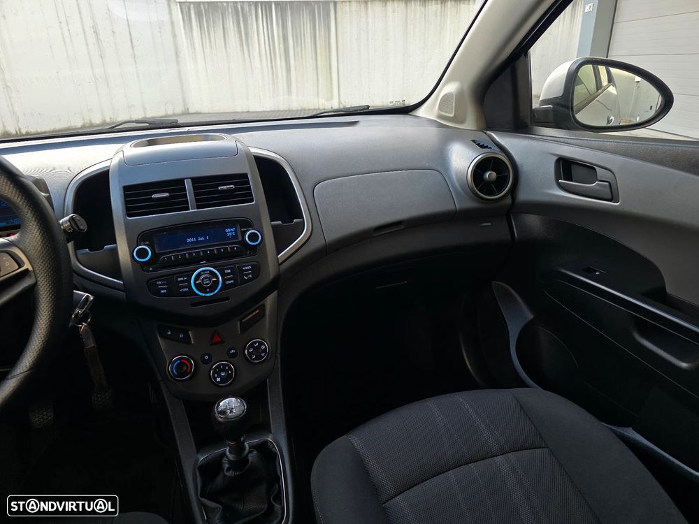 Chevrolet Aveo 1.3 VCDi LTZ - 42