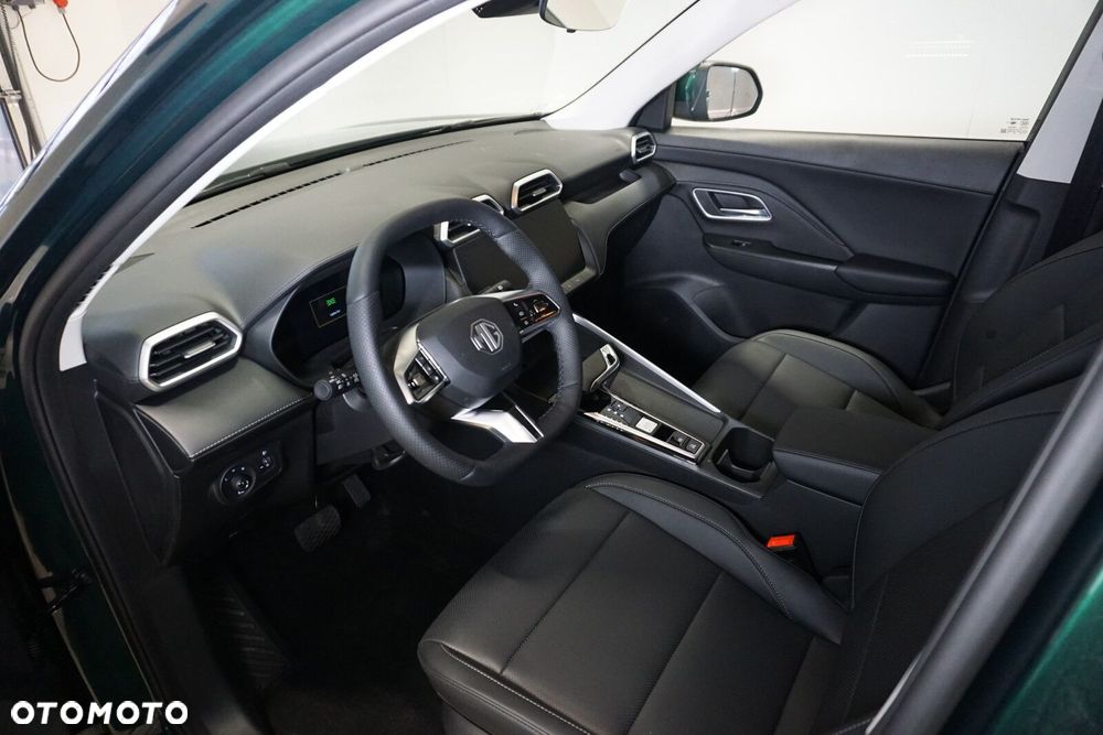 MG ZS Hybrid+ - 13