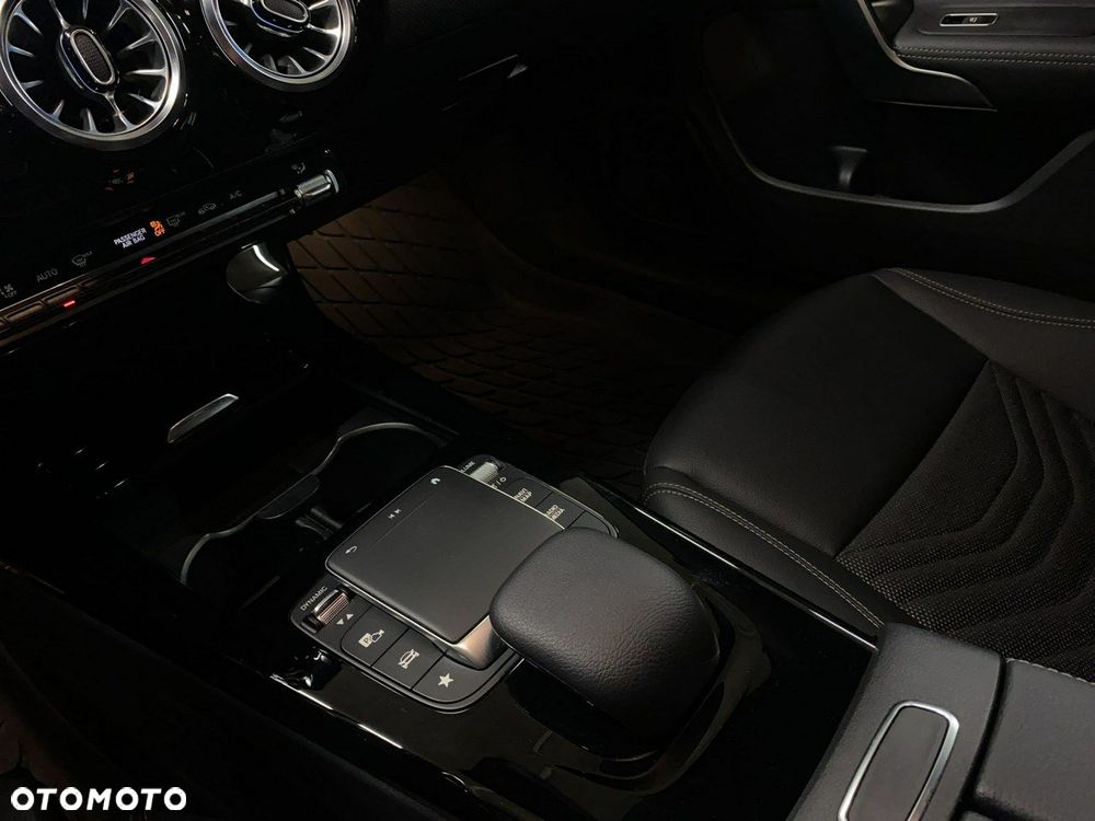 Mercedes-Benz CLA - 22
