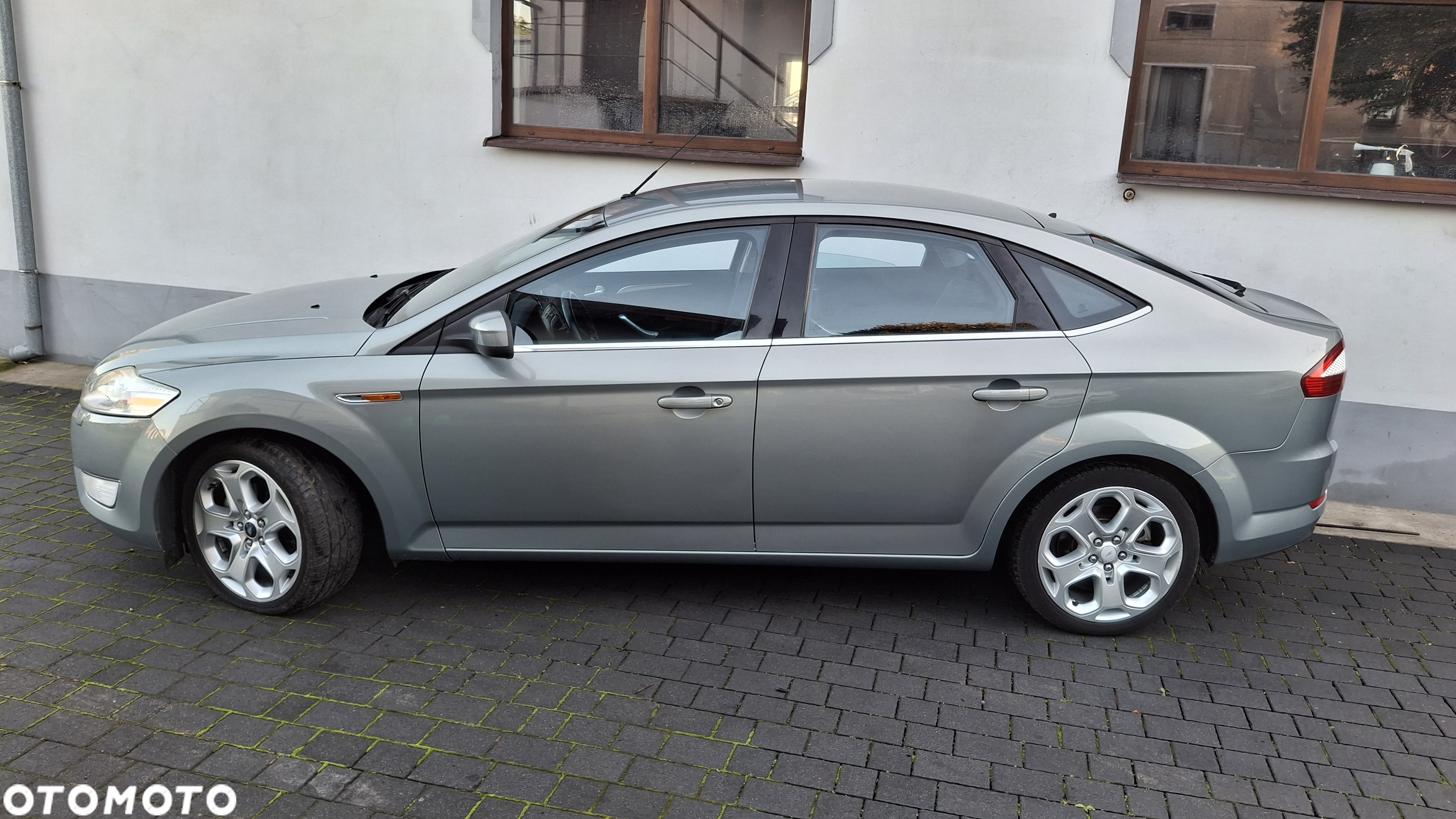 Ford Mondeo - 35