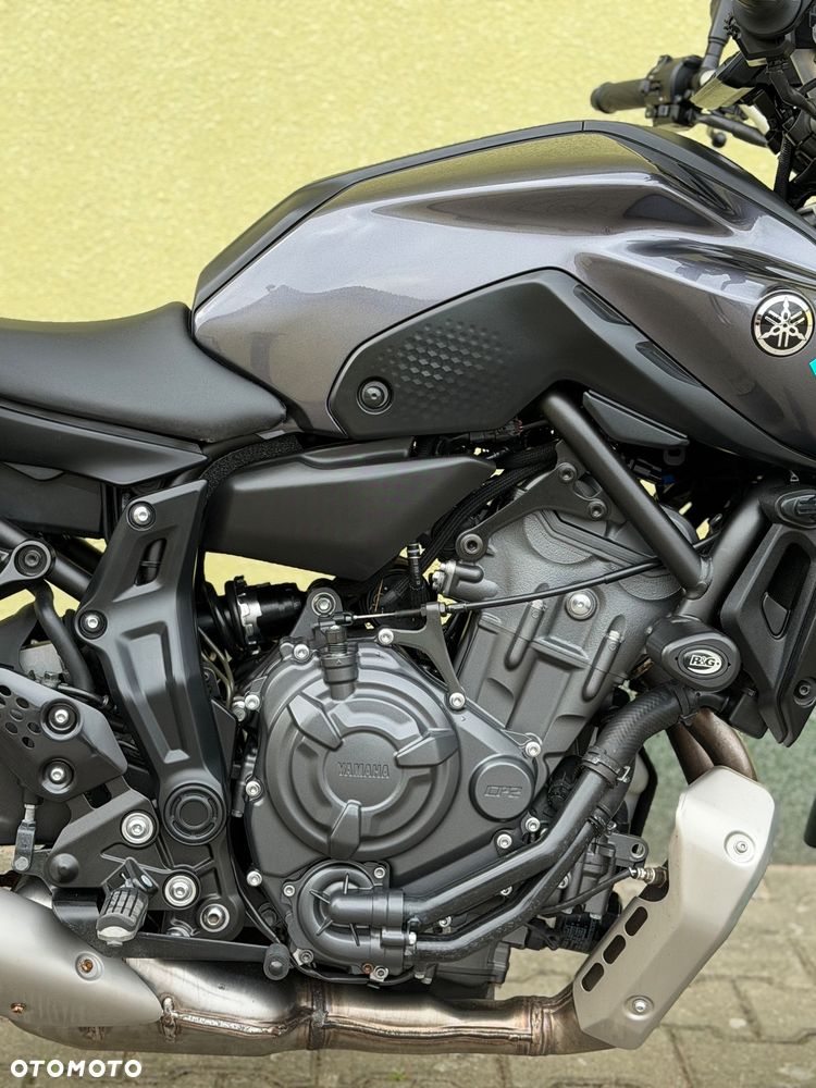 Yamaha MT - 8