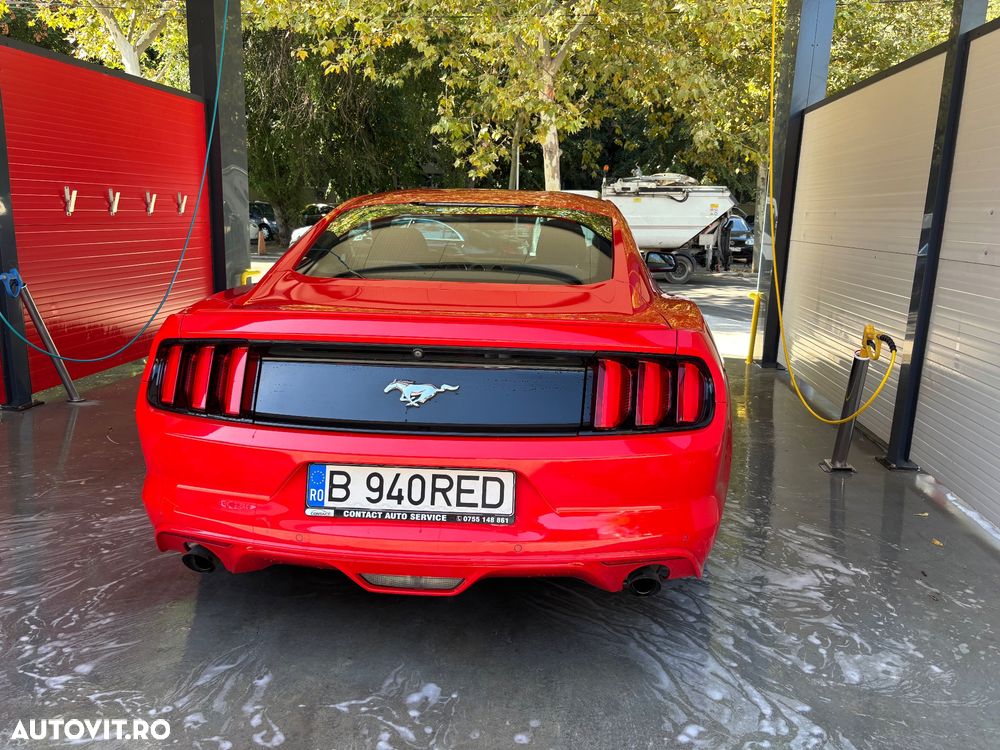 Ford Mustang - 25
