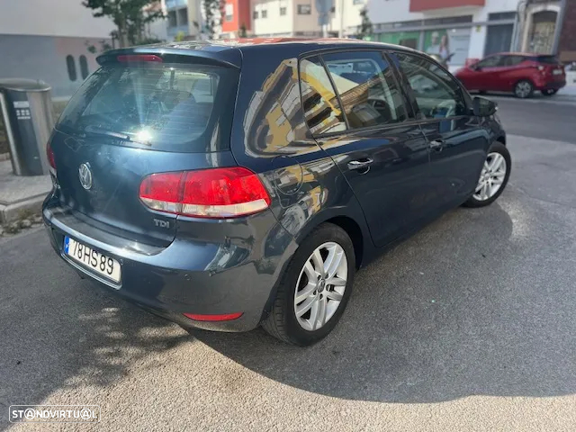 VW Golf 2.0 TDi Confortline - 3