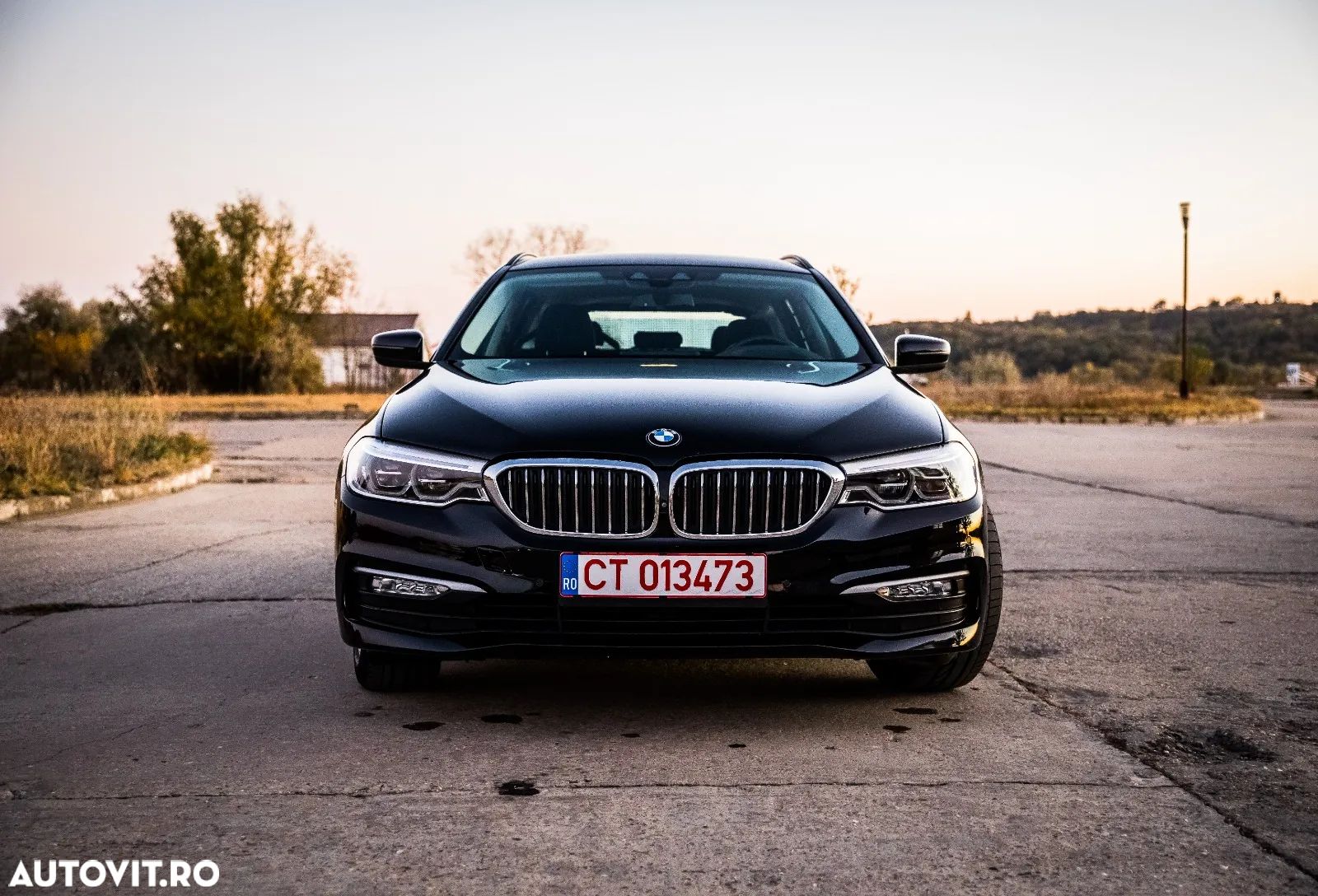 BMW Seria 5 520d Touring Aut. Luxury Line - 1